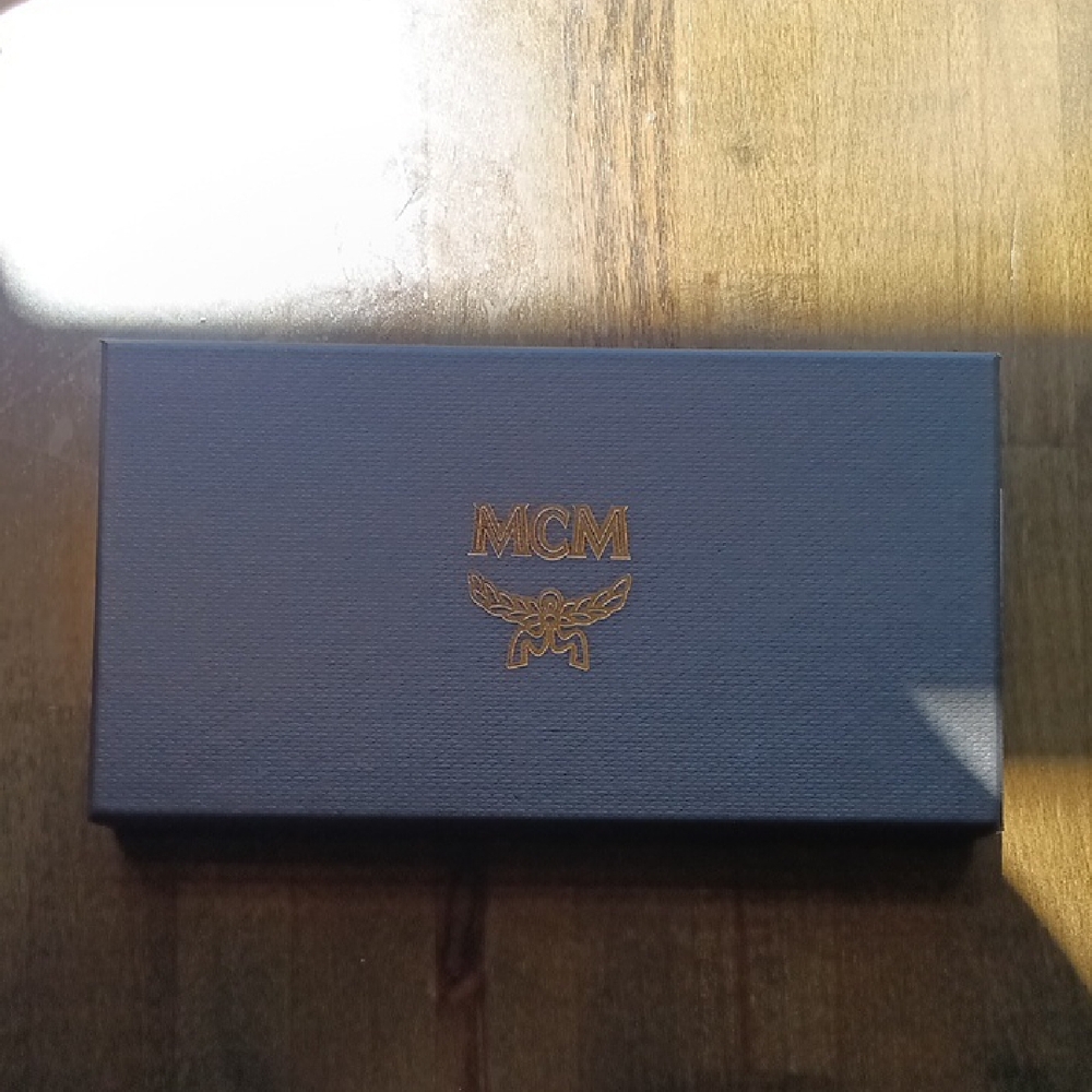 MCM Silver Textured Leather Clutch - Picture 2 of 5